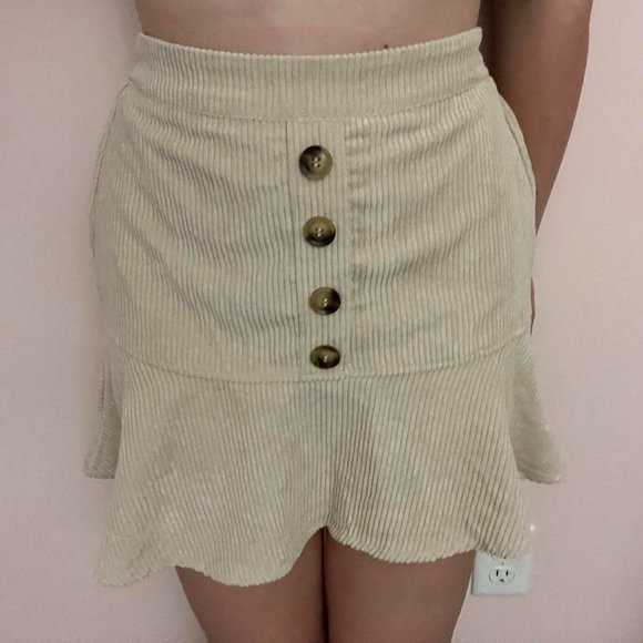 Women's Cream Skirt - Picture 1 of 4